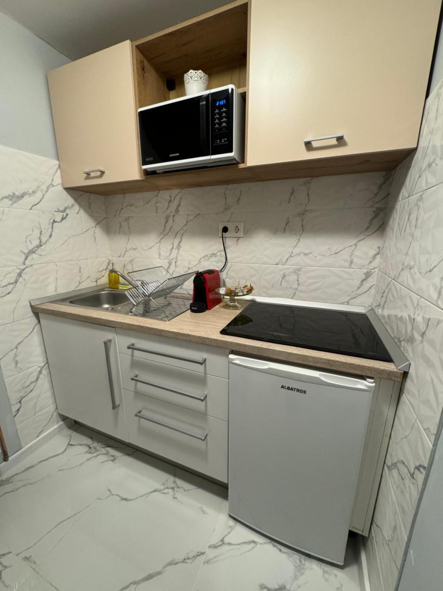 City Center Apartman Satu Mare Eksteriør bilde